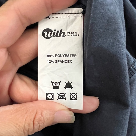 Tone It Up X Bandier Island Dip High Waist Legging Navy/Punk Size L. - Picture 6 of 8